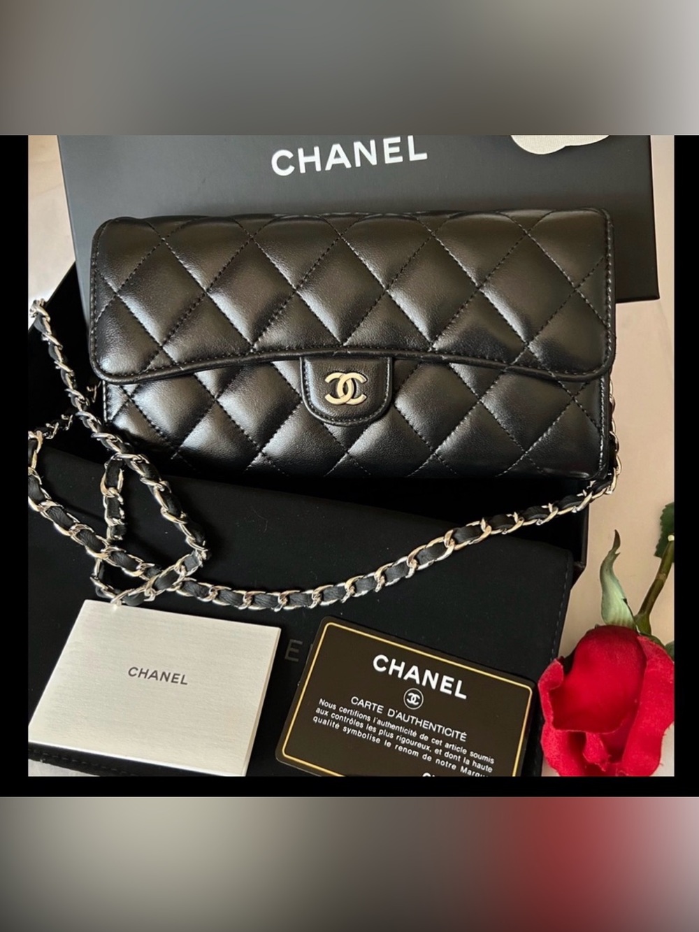 Auth. CHANEL CLASSIC FLAP WALLET WITH CHAIN.